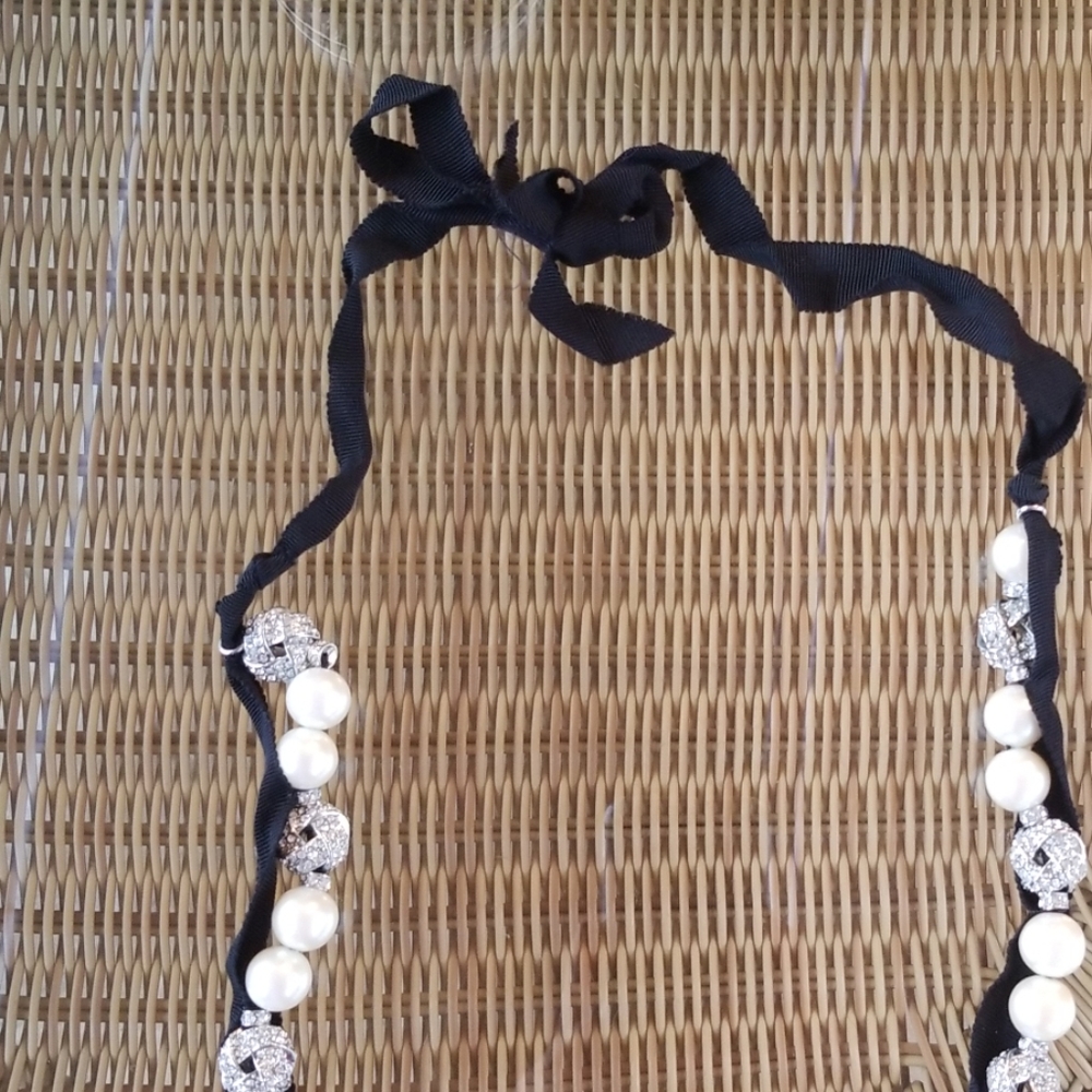 Ann Taylor costume pearl & silver ball necklace - Picture 3 of 5